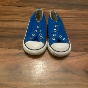 Little boy converse